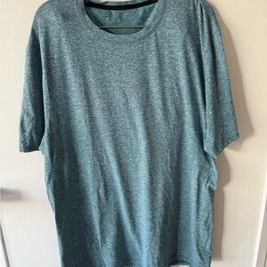 lululemon athletica Men's Blue Heather Short Sleeve Tee